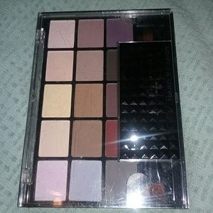 Hard candy matte palette